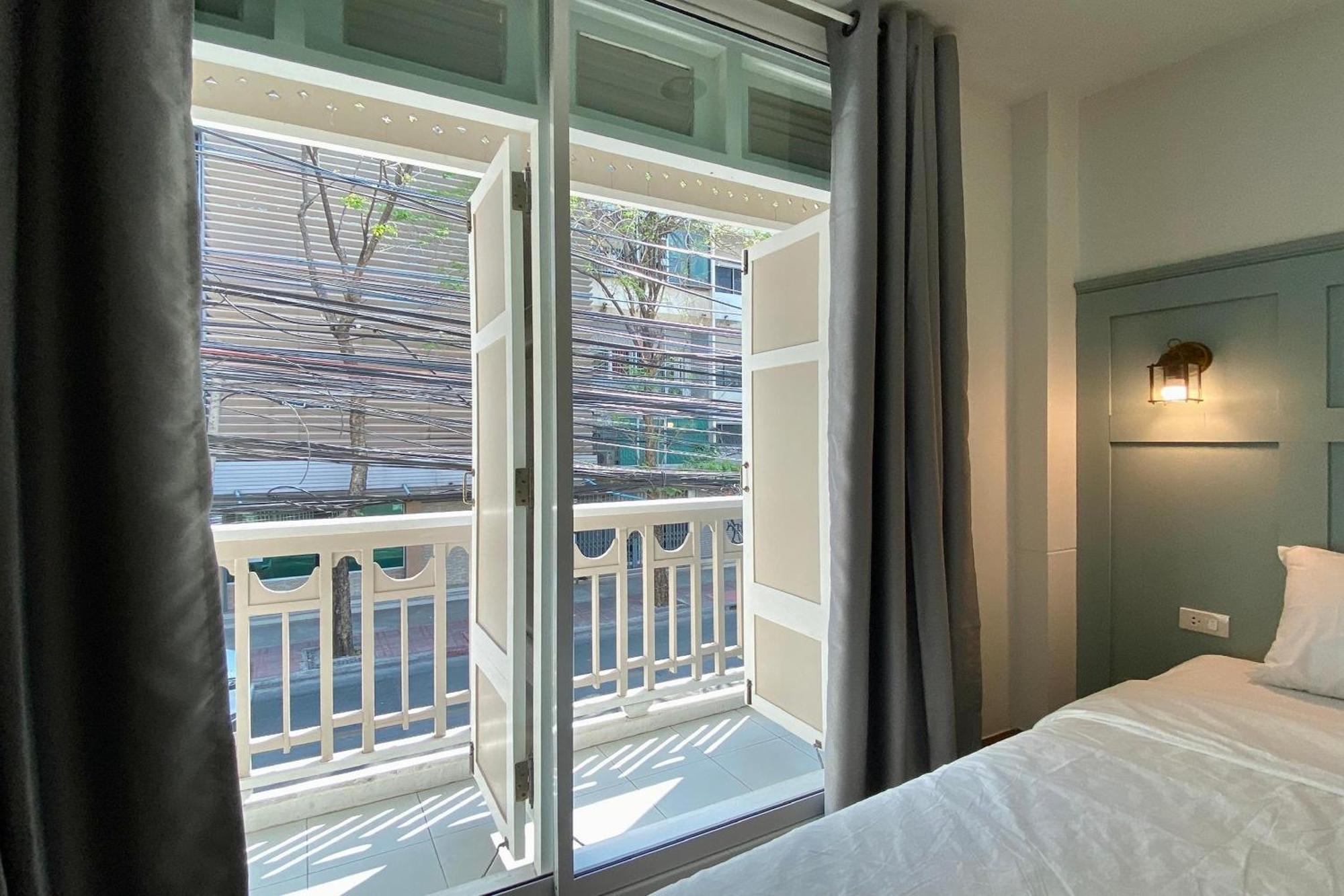 Forgotten Hostel Silom Bangkok Esterno foto