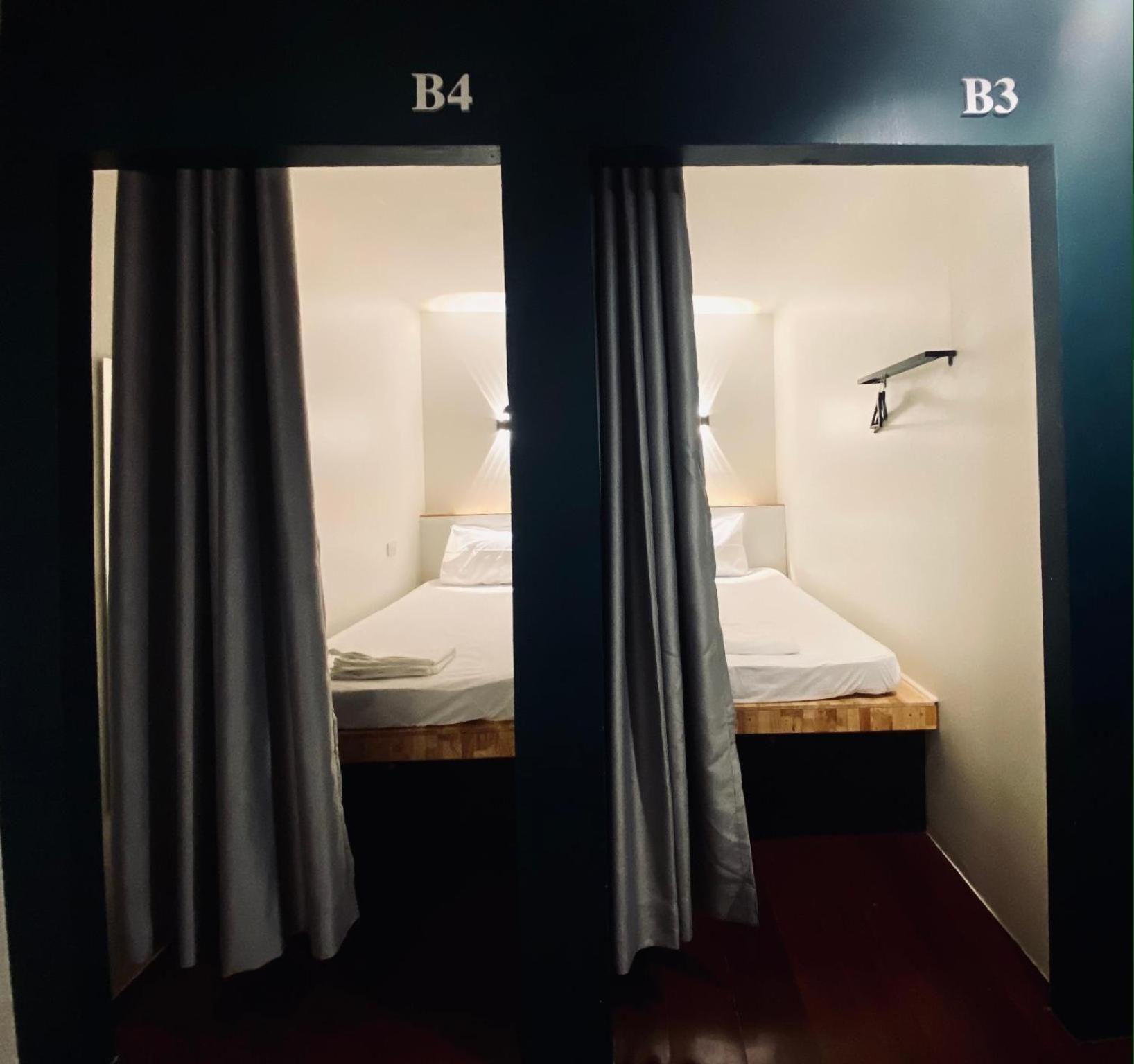 Forgotten Hostel Silom Bangkok Esterno foto