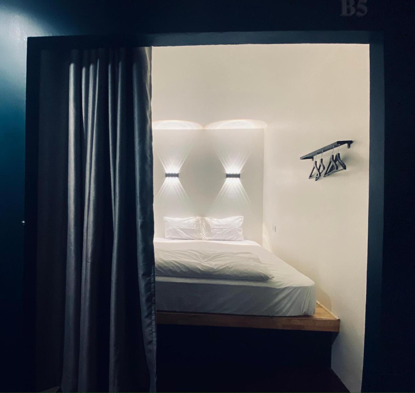 Forgotten Hostel Silom Bangkok Esterno foto