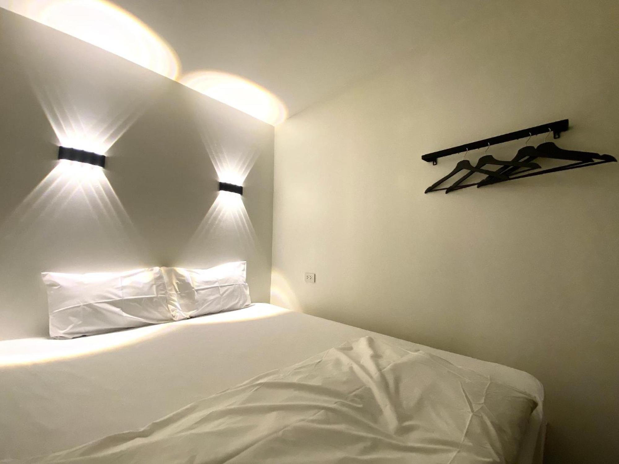 Forgotten Hostel Silom Bangkok Esterno foto